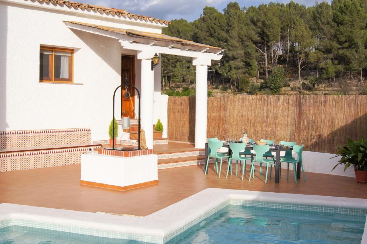 La Senia Villa Jalon Bagian luar foto